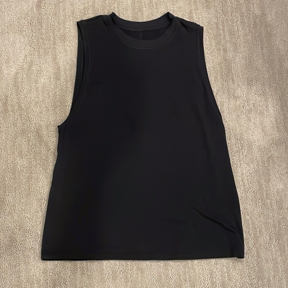 NWOT- Lululemon sleeveless top, size 4-6/small